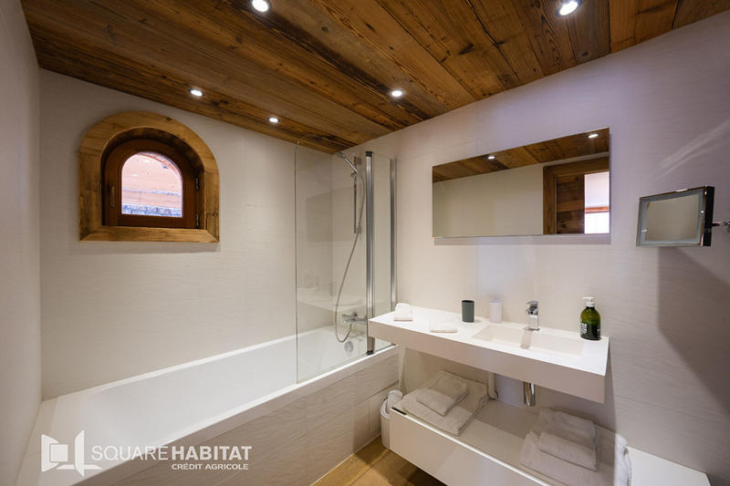 Châlet - 326 m² - 11 pièces