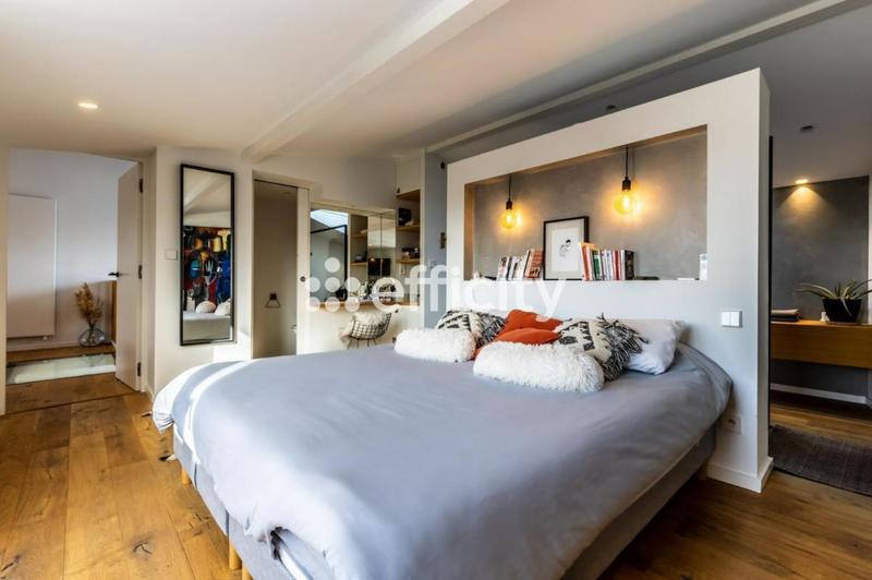 Maison - 180 m² - 8 pièces