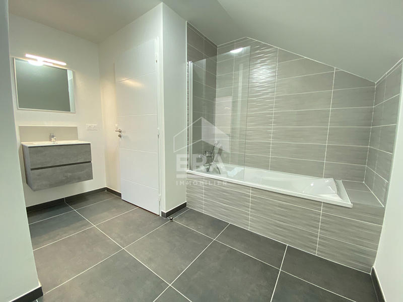 Villa - 99 m² - 5 pièces