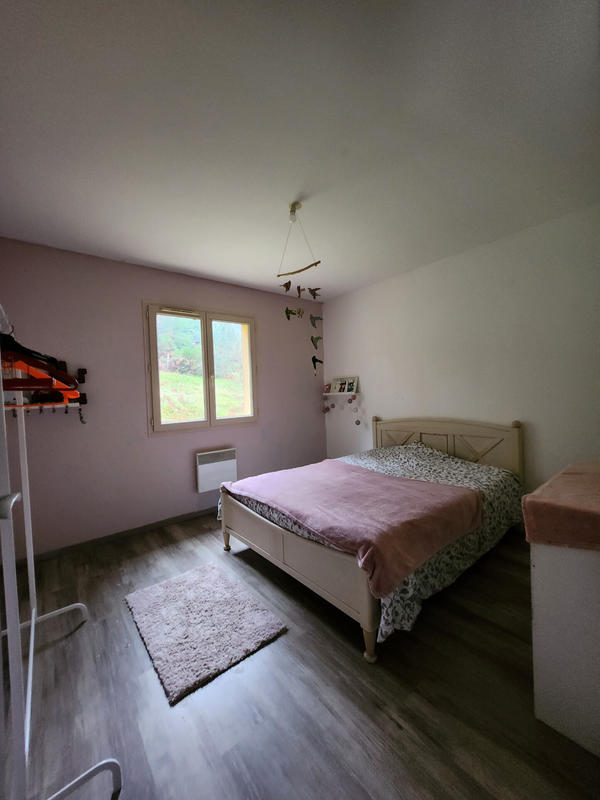 Maison - 99 m² - 5 pièces