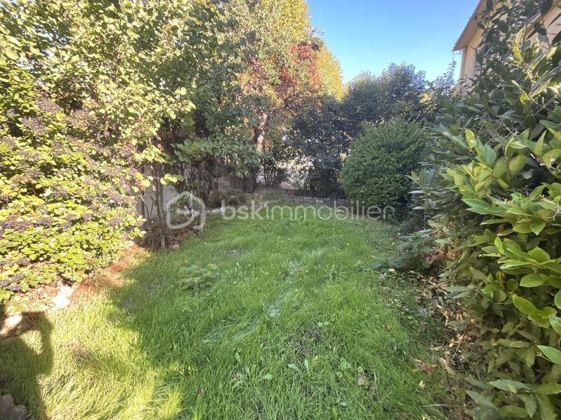 Maison - 180 m² - 8 pièces