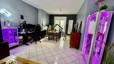 Maison - 95 m² - 6 pièces