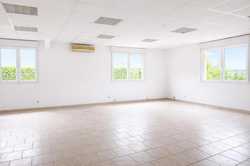 Bureau - 110 m² - 3 pièces