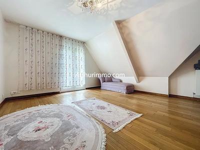 Maison - 190 m² - 6 pièces