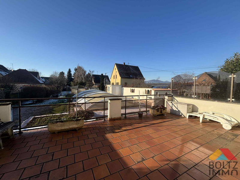 Maison - 121 m² - 5 pièces