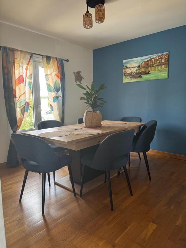 Pavillon - 95 m² - 4 pièces