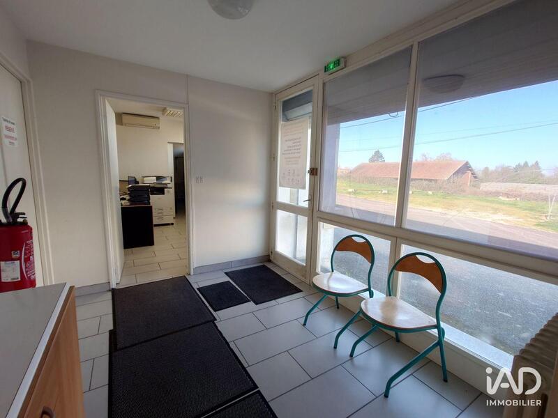 Local commercial - 1 400 m²