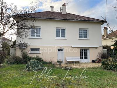 Maison - 152 m² - 8 pièces