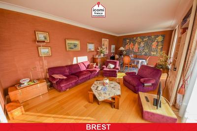 Maison - 148 m² - 7 pièces