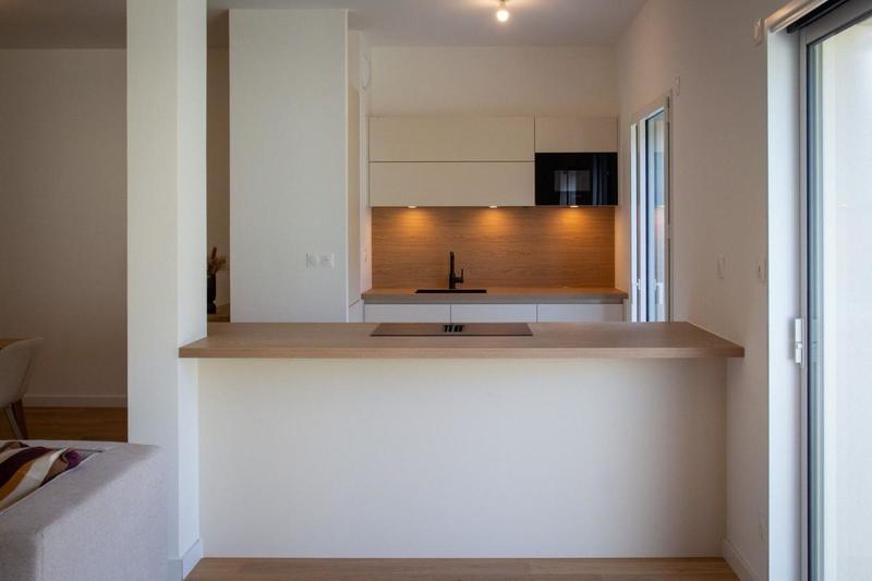 Appartement - 100 m² - 3 pièces