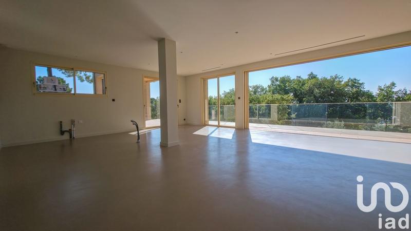 Maison - 198 m² - 5 pièces