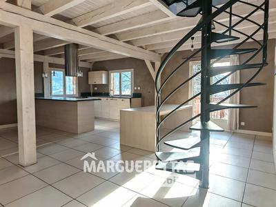 Maison - 90 m² - 4 pièces