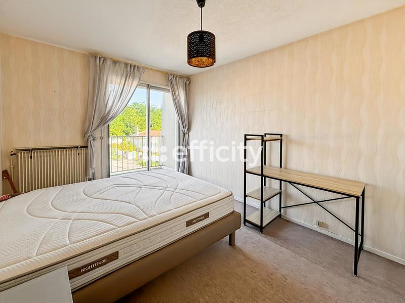 Appartement - 100 m² - 5 pièces