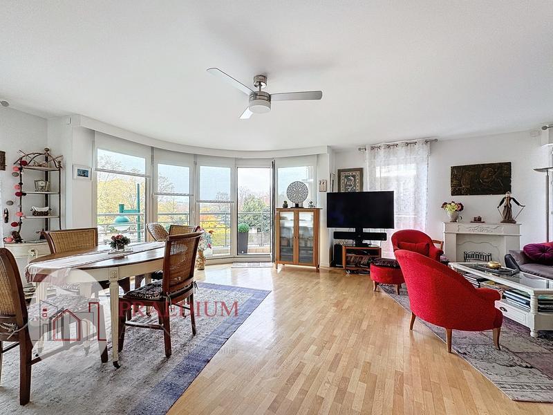 Appartement - 121 m² - 5 pièces