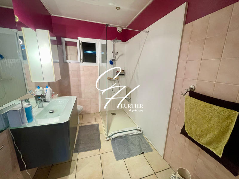 Appartement - 98 m² - 4 pièces