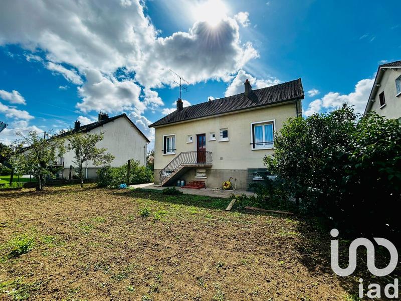 Maison - 94 m² - 5 pièces