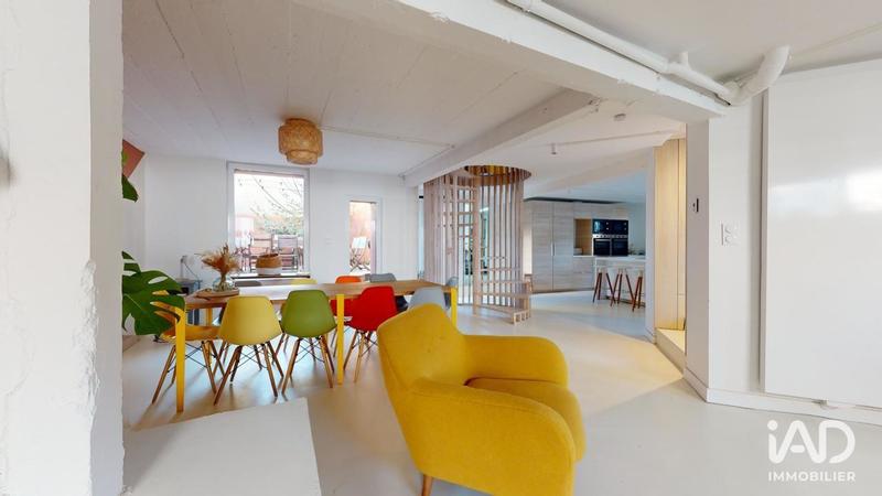 Maison - 210 m² - 10 pièces