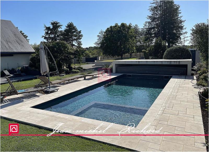 Maison - 510 m² - 13 pièces