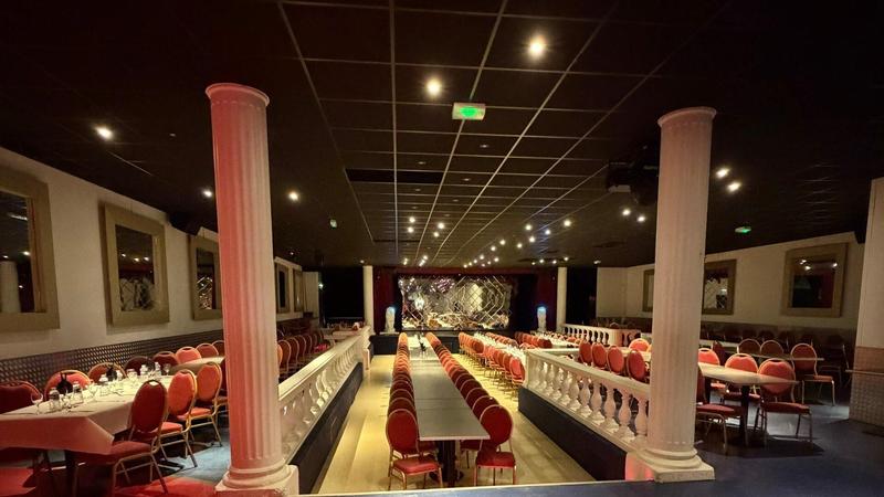 Local commercial - 470 m² - 3 pièces