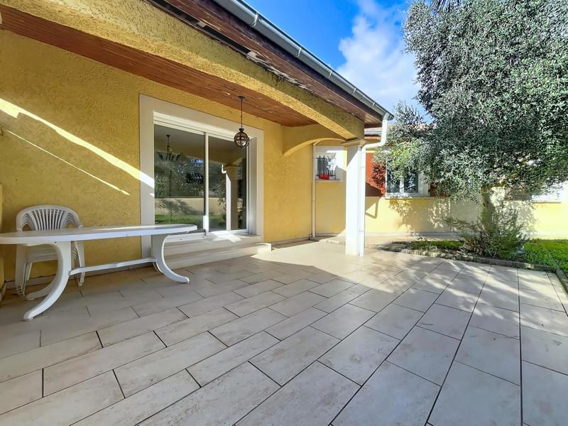 Pavillon - 128 m² - 6 pièces