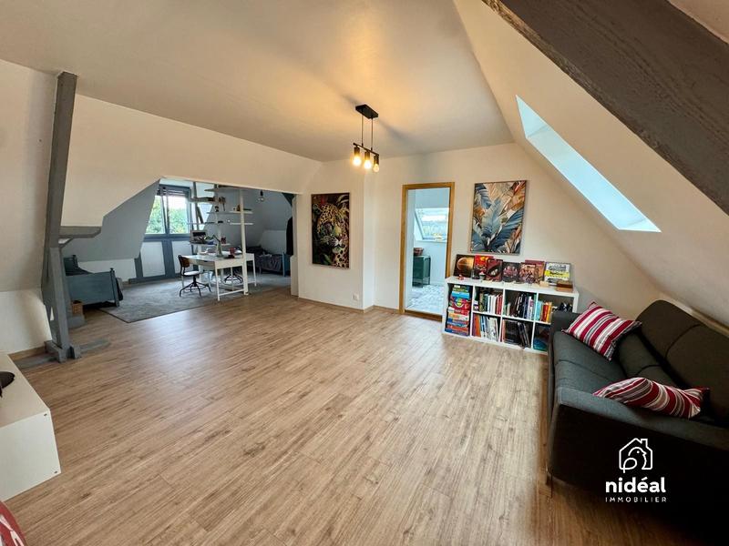 Maison traditionnelle - 168 m² - 6 pièces