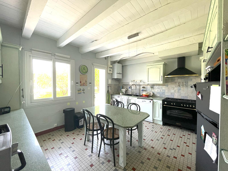 Maison - 215 m² - 7 pièces