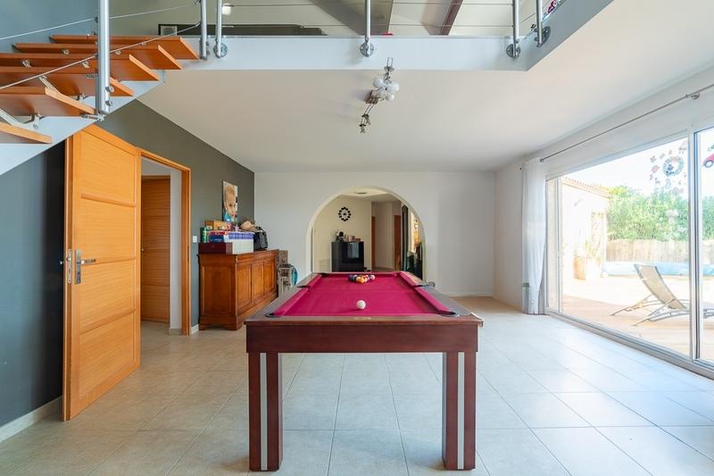 Villa - 230 m² - 6 pièces