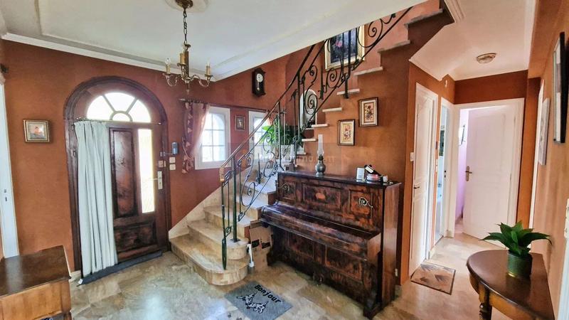 Maison - 138 m² - 7 pièces