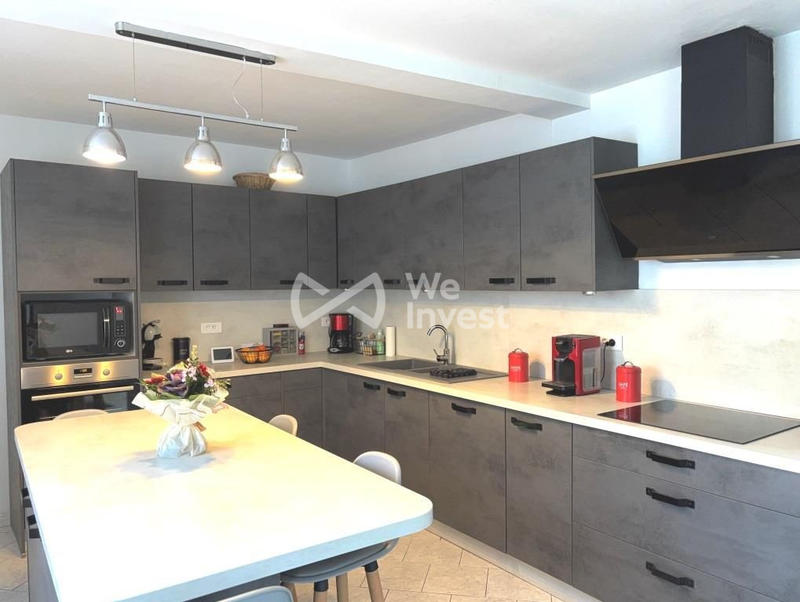 Maison - 145 m² - 6 pièces