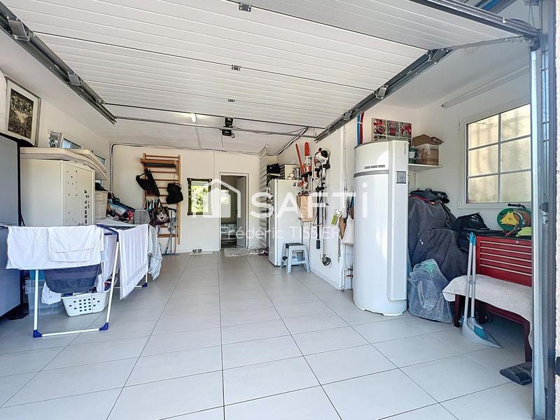 Maison - 220 m² - 8 pièces