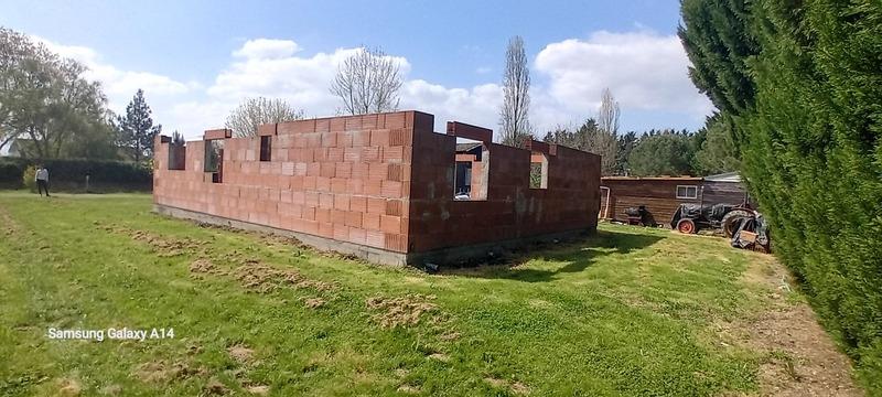 Terrain constructible - 1 405 m²