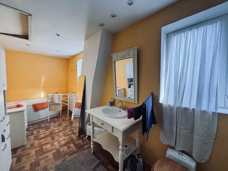 Maison - 177 m² - 6 pièces