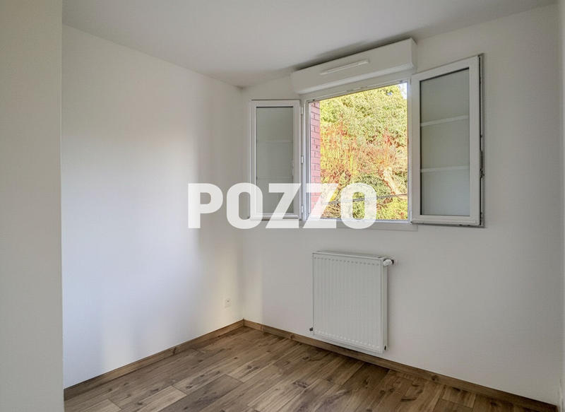 Immeuble - 215 m² - 14 pièces