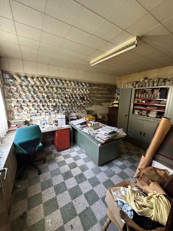 Maison - 890 m² - 10 pièces