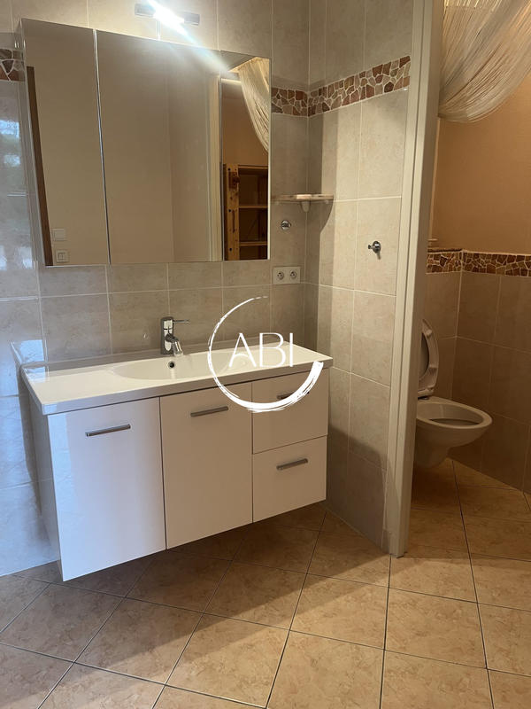 Appartement - 71 m² - 2 pièces