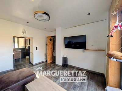 Maison jumelée - 90 m² - 4 pièces