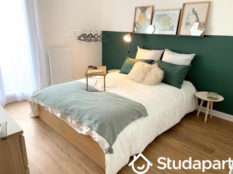 Chambre - 10 m² - 1 pièce