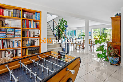 Maison - 286 m² - 10 pièces