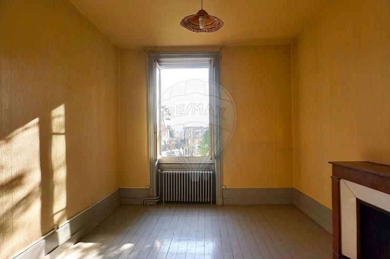 Maison - 195 m² - 6 pièces