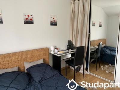 Chambre - 10 m² - 1 pièce