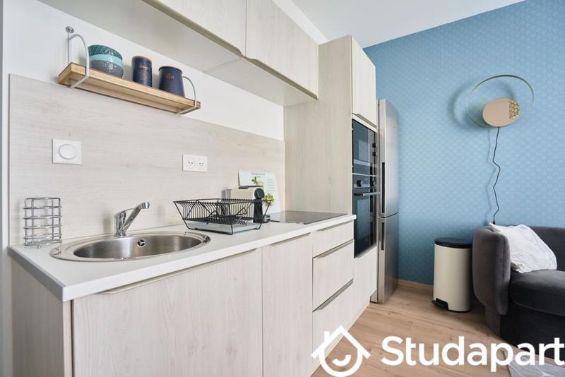 Chambre - 13 m² - 1 pièce