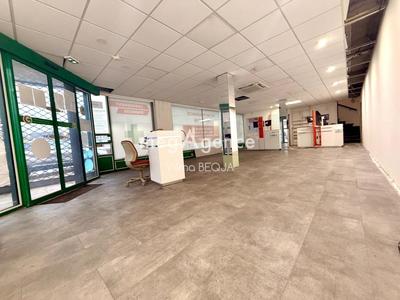 Local commercial - 105 m² - 4 pièces