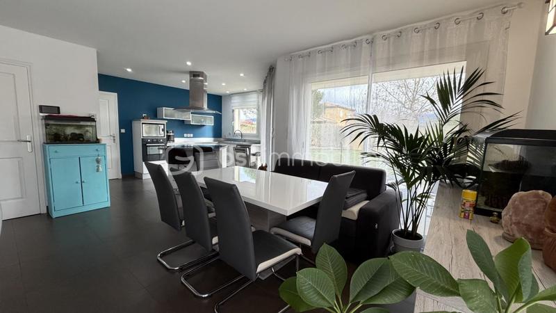 Maison - 102 m² - 5 pièces