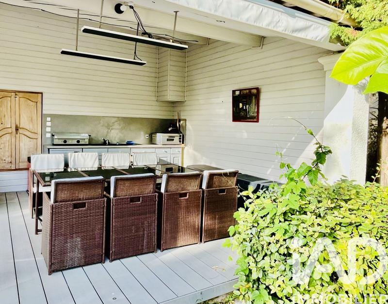 Maison - 179 m² - 6 pièces