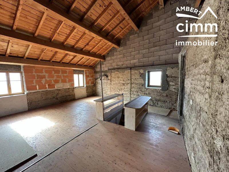 Maison traditionnelle - 70 m² - 6 pièces