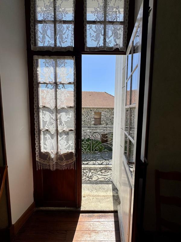 Maison - 281 m² - 10 pièces