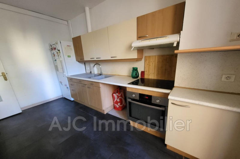 Appartement - 91 m² - 4 pièces