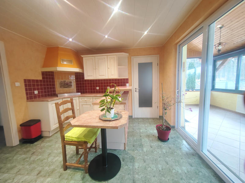 Maison - 200 m² - 7 pièces