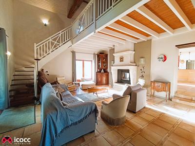 Maison - 477 m² - 21 pièces