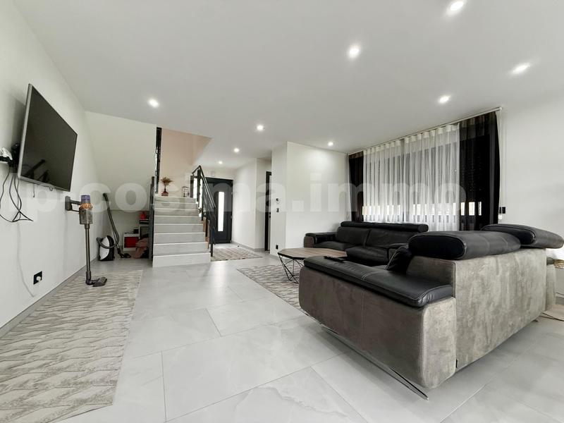 Villa - 95 m² - 5 pièces